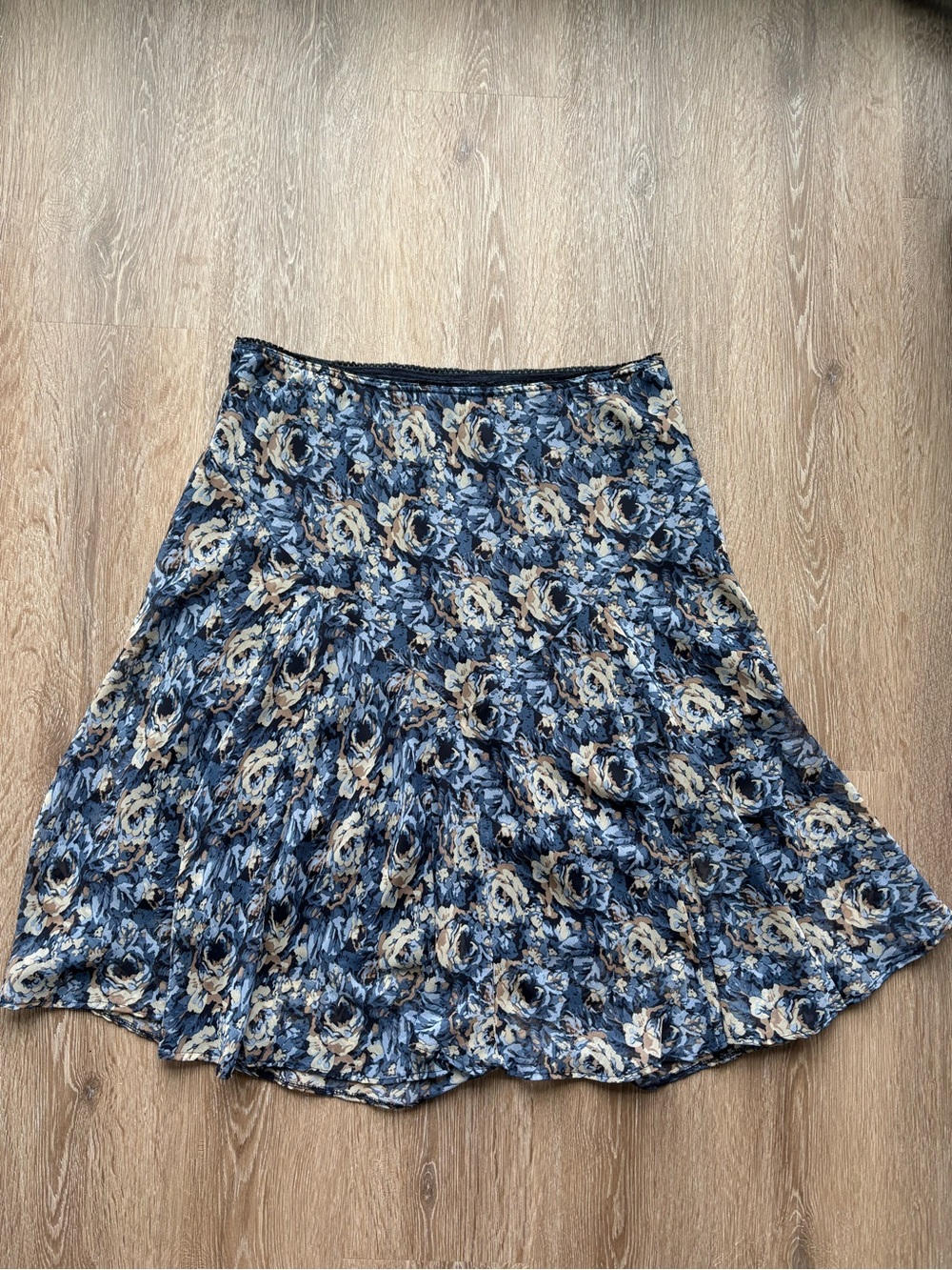 Jessica - Floral A-Line Skirt in Blue and Cream - size plus